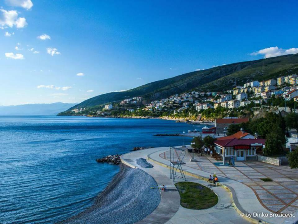 Apartment Waves-Villa Sunce Senj  Exteriör bild